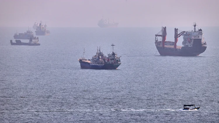 Iran vows to keep Hormuz Strait closed until US meets demands
