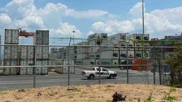 BOC pulls out more overstaying agri containers for disposal in Subic