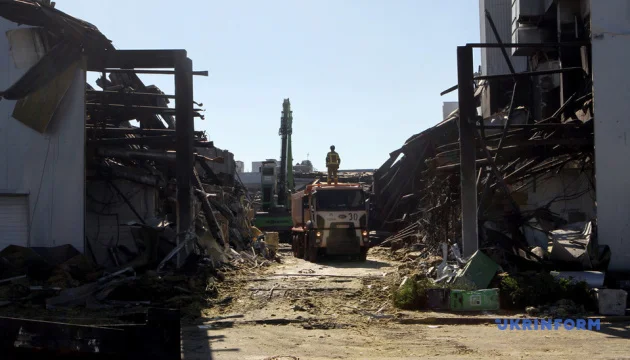 Fire at shopping center in Kryvyi Rih extinguished – Zelensky