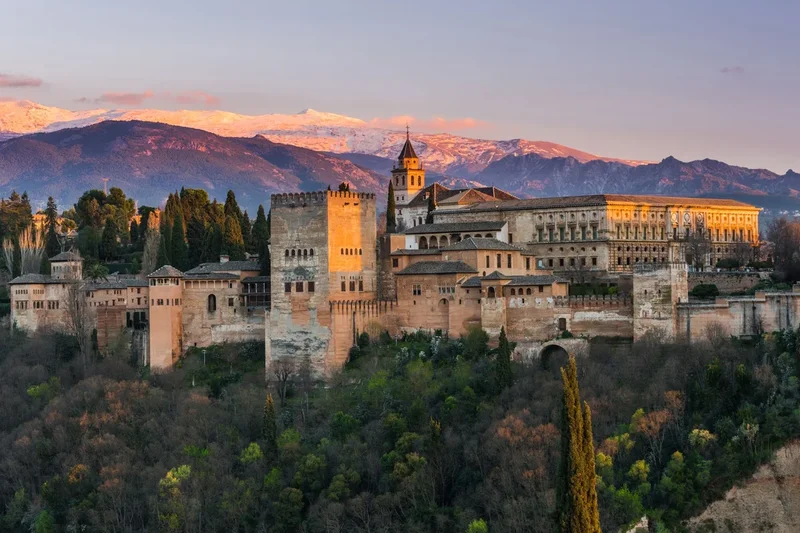 Spanish tourist hotspot rocked by 5.0-magnitude earthquake