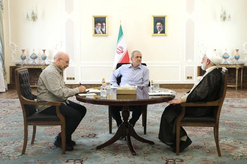 Top three officials stress unity, coordination amid external pressures