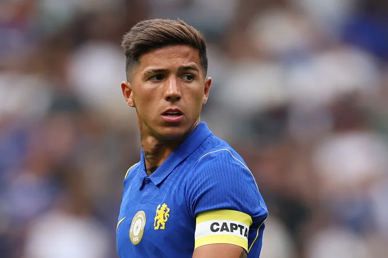 Transfer news LIVE: Chelsea set new Enzo price, Man Utd respond to Fernandes approach, Arsenal and Liverpool get Barcola boost