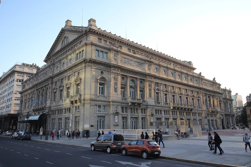 Buenos Aires Long Weekend: Shows, Gastronomy and Culture, August 15-17