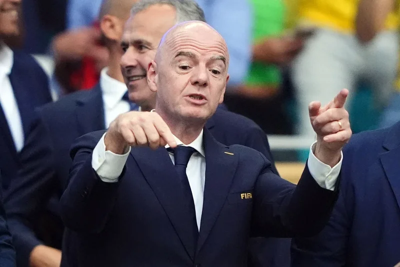 Republic of Ireland FA withdraws support for Gianni Infantino as Fifa crisis rages on