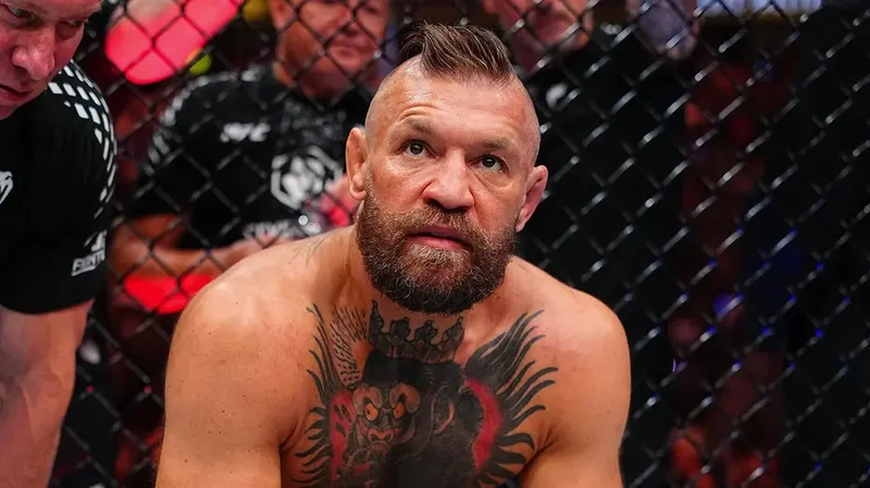 Conor McGregor has surgery on torn ACL, again vows comeback: 'My knee is repaired...Thank you God'