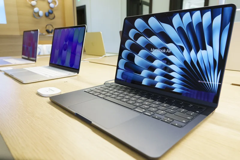 Why Buying a MacBook Air From Apple Isn't a Great Idea Right Now