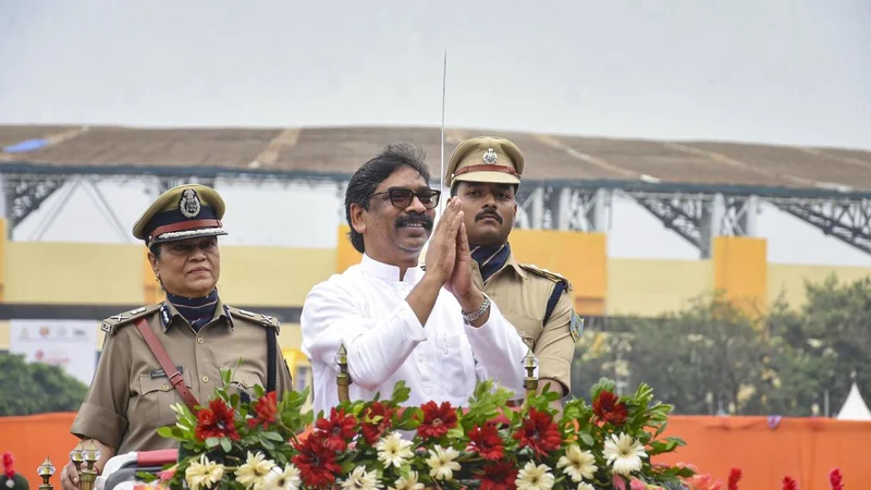 Soren promises ‘systemic change’ amid ongoing student protest in Jharkhand