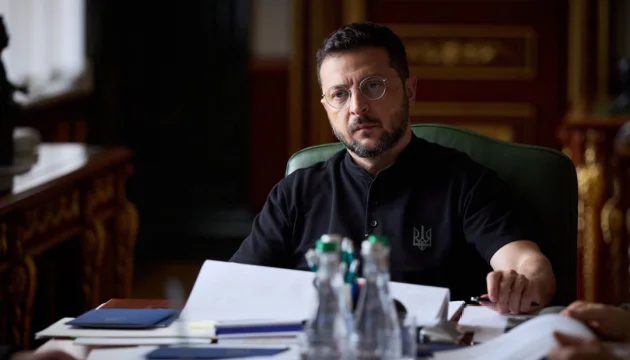 Zelensky holds command meeting as Ukraine prepares asymmetric countermeasures to Russia’s new plans