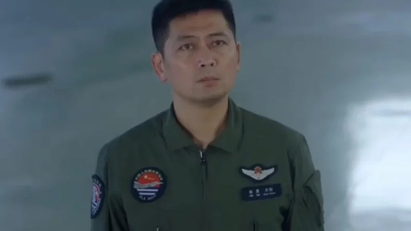 Chinese test pilot who landed plane safely after cabin leak given first-class merit award