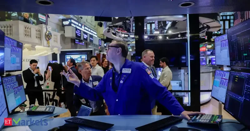 US stocks: US market rises on the day but falls for the week; bond yields and Iran in focus