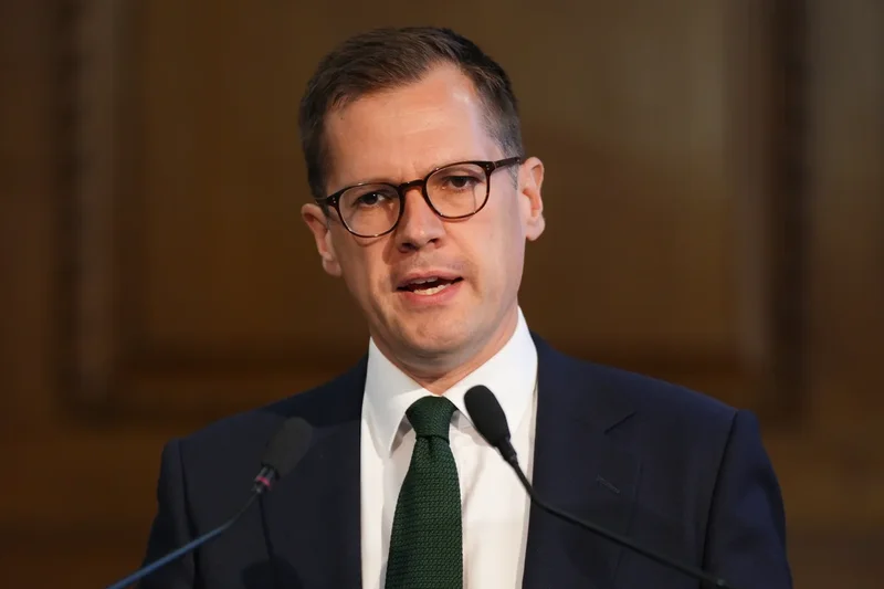 Reform pledges ‘senseless and cruel’ ban on all foreign nationals claiming benefits