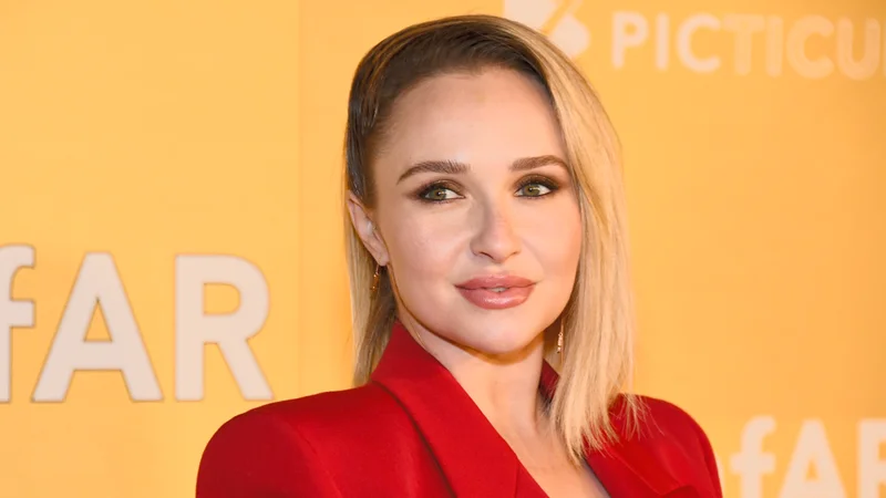 Tributes to Hayden Panettiere Pour in From Scream Co-Stars, Plus Fans of Kingdom Hearts and Until Dawn