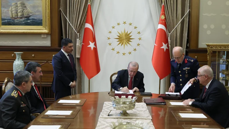 Türkiye promotes officers, replaces air force chief in annual reshuffle