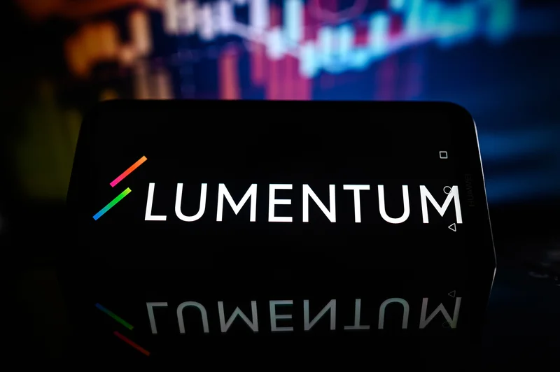 Photonics and optics: This AI-linked group is easily beating the rest of the market. How to trade it