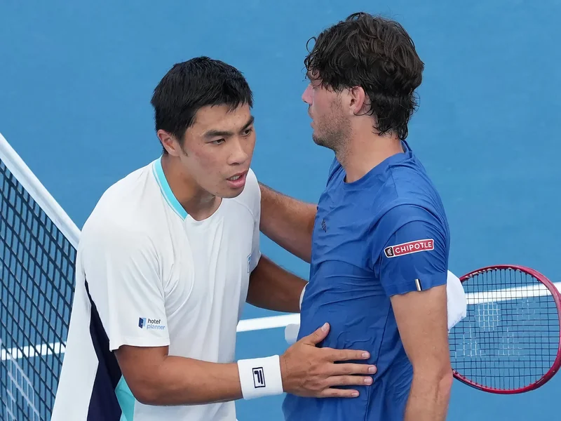 Nakashima pounds Fritz, Bejlek beats Keys in Cincinnati upsets