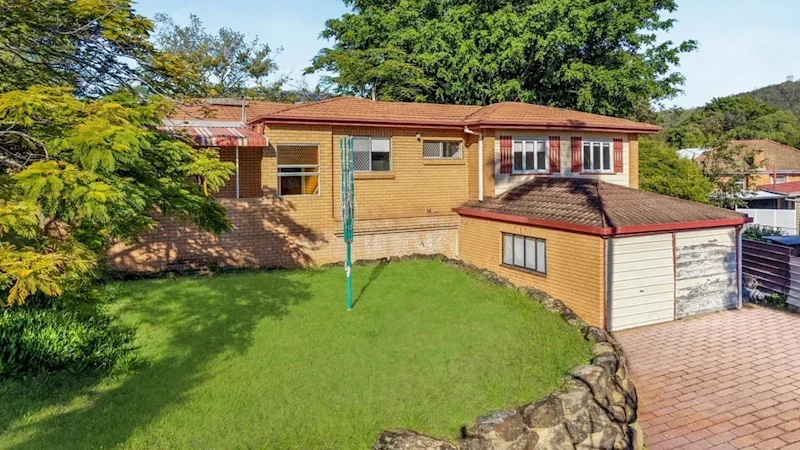Renovate or detonate: Suburb clocks cheapest house sale since 2021 for empty three-bedder