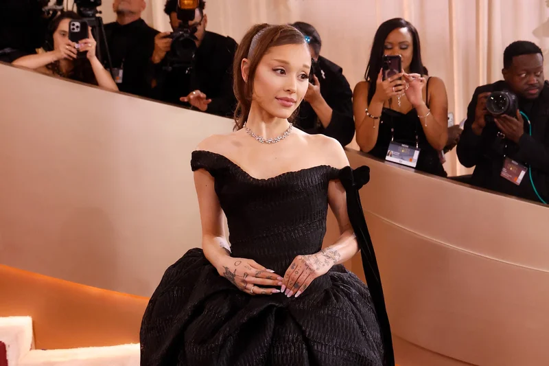 Ariana Grande to step back from public life following scrutiny of her health