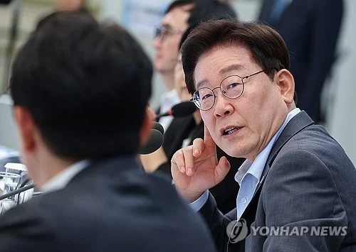 Lee to hold closed-door meeting this week to review real estate policies