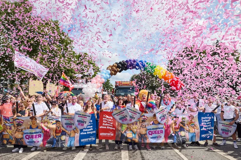 Hamburg Pride gets underway with increased security a week after a fatal attack in Berlin