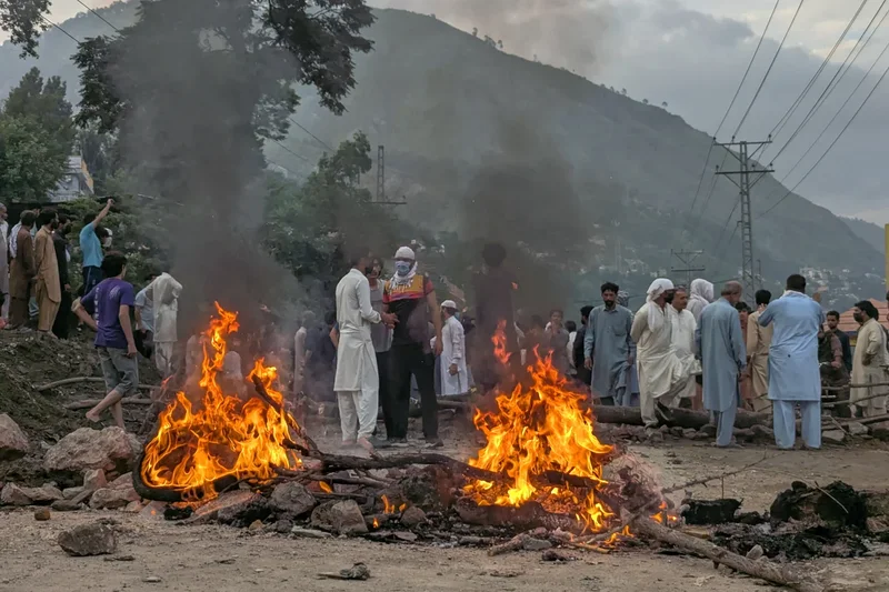 Pakistan imposes sweeping curbs on foreign media amid crackdown on protesters in Kashmir