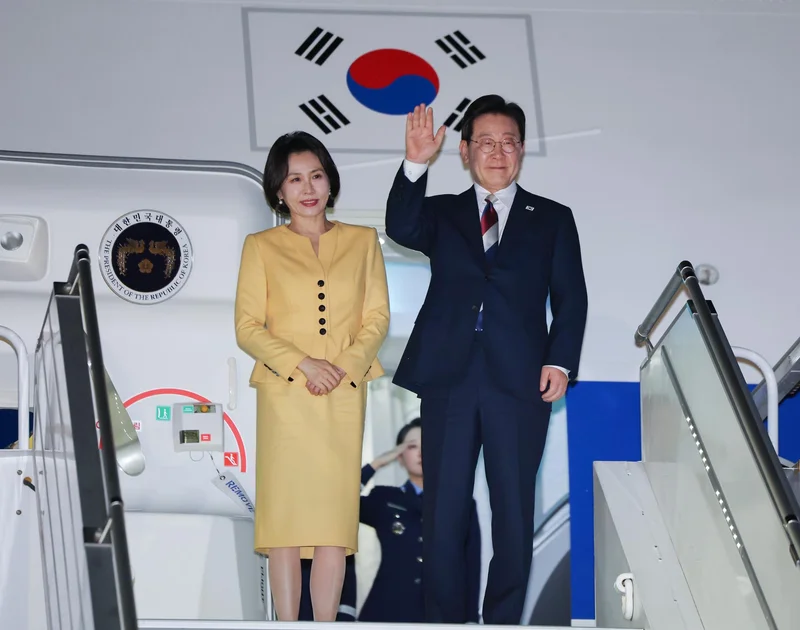 Lee returns from overseas trip with economic security gains, domestic tests ahead