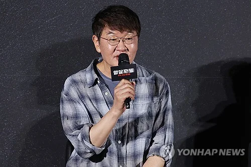 Director aims to strike balance in film on Pres. Park Chung-hee assassination attempt