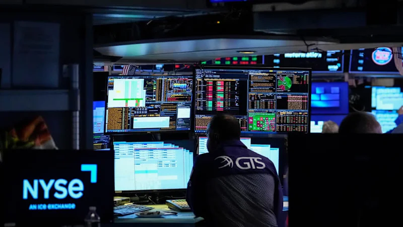 Dow edges to record as markets parse prospects for Hormuz deal