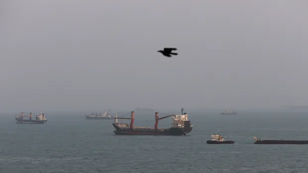 U.S., Iran each dig in on Strait of Hormuz positions as their tenuous pact officially expires