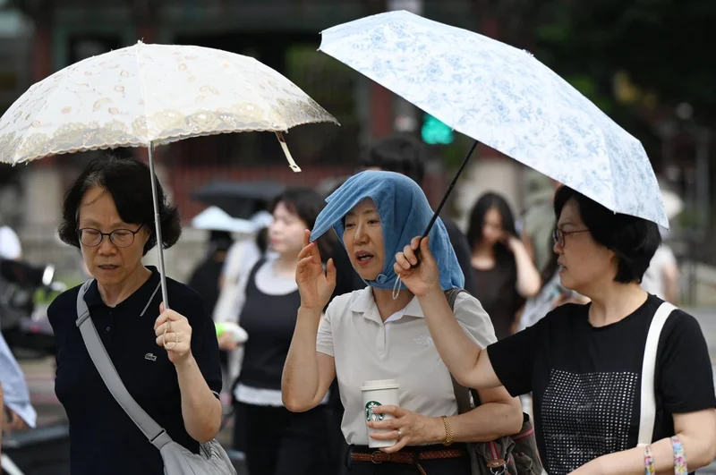 Heat wave divides rich and poor of upmarket Seoul