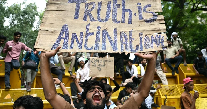 Ramachandra Guha: Sangh calls them ‘deshdrohis’ but ‘cockroach’ protestors are true nationalists