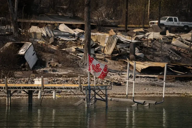 Less wind and dry lightning expected this weekend as B.C. wildfire fight continues
