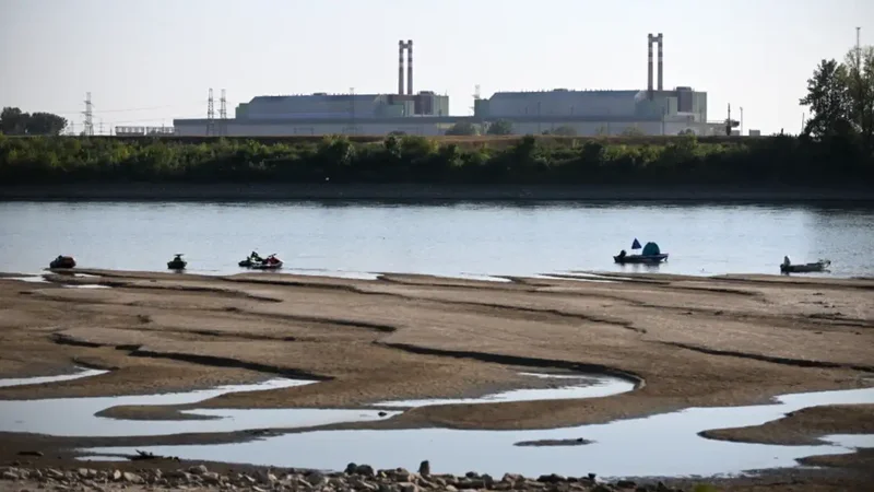 Low Danube shuts Hungary’s only nuclear plant for first time in 44 years
