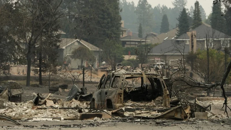 Eastern Washington fires have burned 600 structures and forced evacuation of 60,000 people