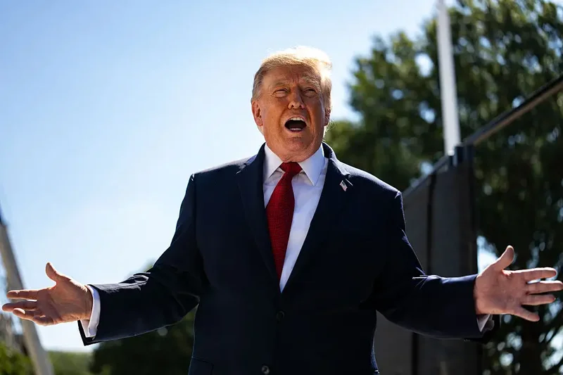 Trump touts White House renovations, unveils ‘pretty amazing’ new helipad