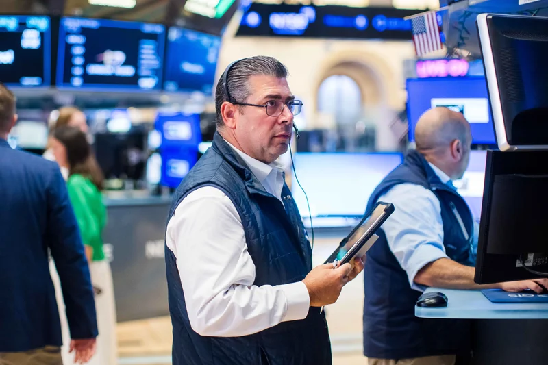 JPMorgan is worried about an autumn downturn. Says AI stocks show similarities to 2000 tech peak