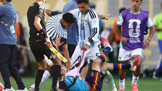 Argentina hit with heavy sanctions by FIFA for World Cup controversies