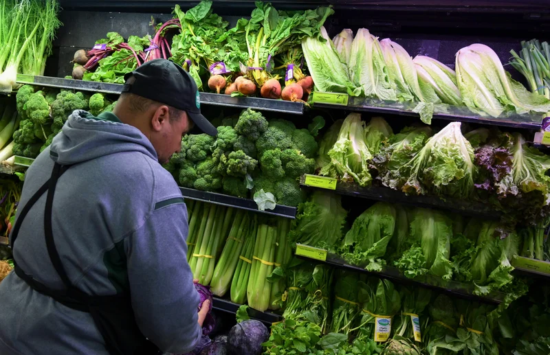 'Nobody wants it': Lettuce prices see record-setting plunge as cyclospora spooks consumers