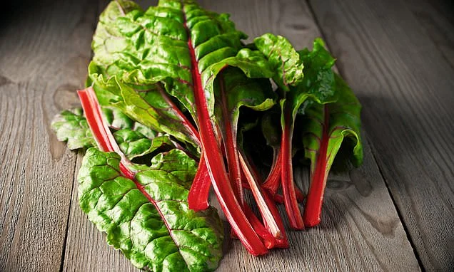 Preservative in vegetables linked to 50 per cent higher risk of bowel cancer - but only in men