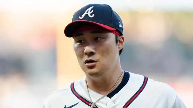 Braves Cut Ties With 26-Year-Old Shortstop After Ha-Seong Kim Move