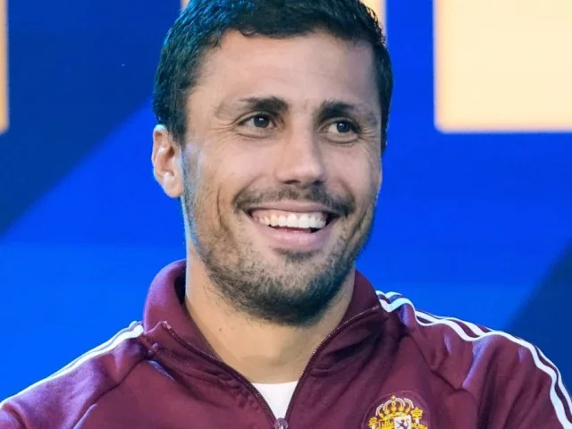Barcelona reach deal with Man City to sign Rodri