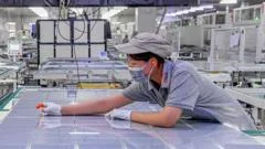 Trump imposes 15% tariff on key chip material to counter China