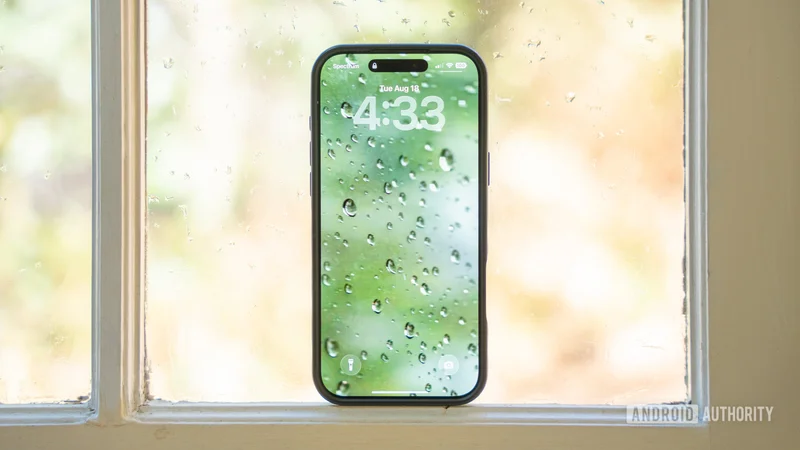 Wallpaper Wednesday: More great phone wallpapers for all to share (August 19)