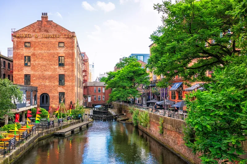 Canals can help cool your neighbourhood during heatwaves, study finds