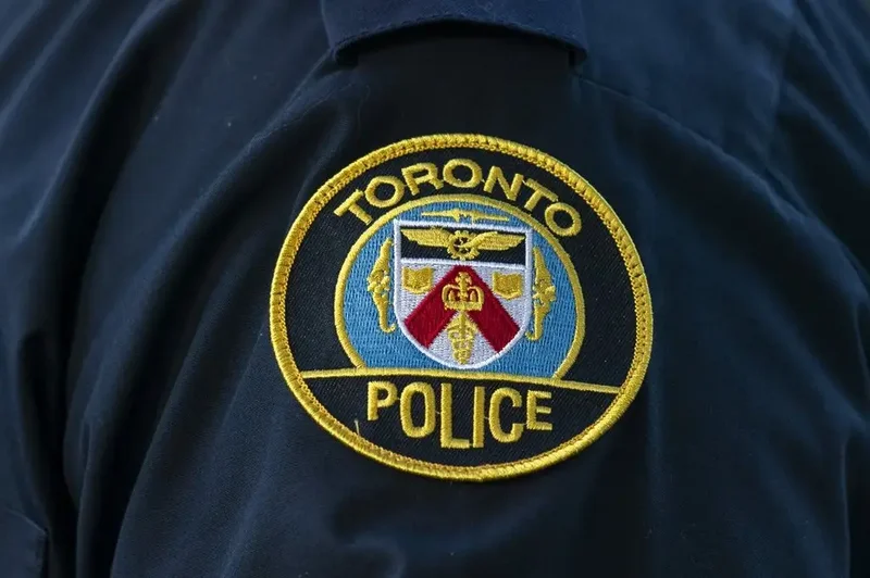 Toronto police officer shot during downtown e-bike robbery