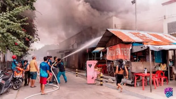 Minglanilla market fire hits 42 stalls, causes ₱300K in damage