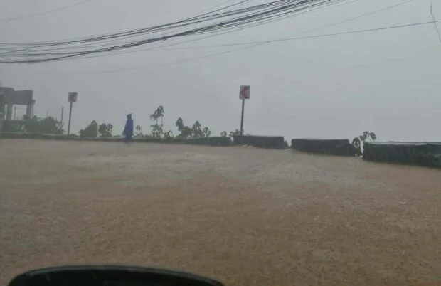 Heavy rains trigger flooding along Naguilian Road in Baguio