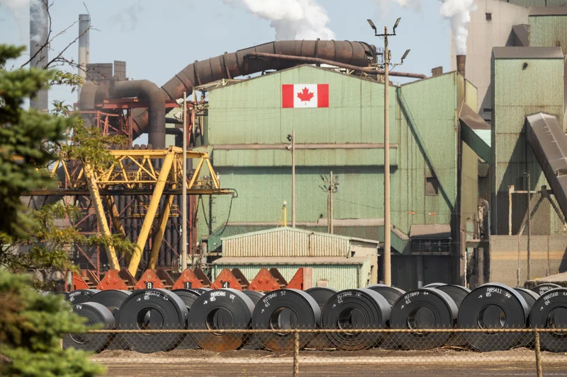 Canada, U.S. trade teams rush to finalize deal as midnight deadline looms