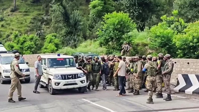 One held after vehicle jumps police checkpoint in J&K’s Ramban