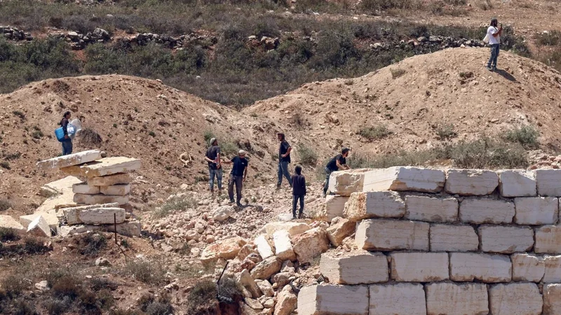 Palestinians in West Bank village remain under Israeli settler siege for sixth day