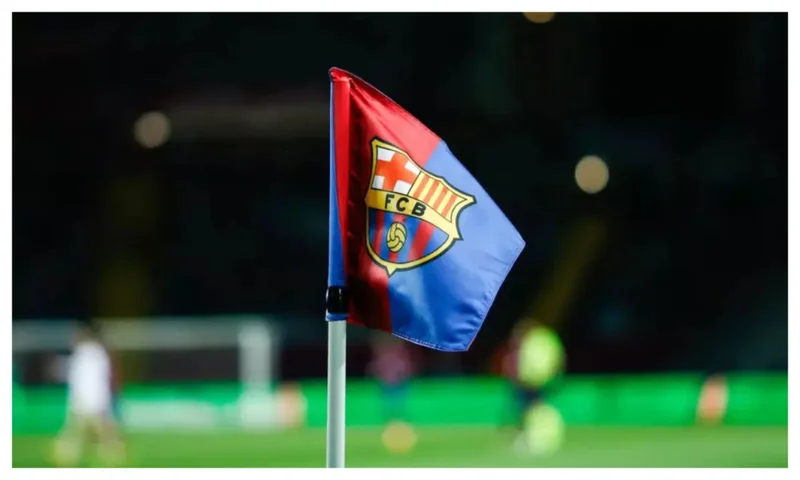 Three players return to Barcelona